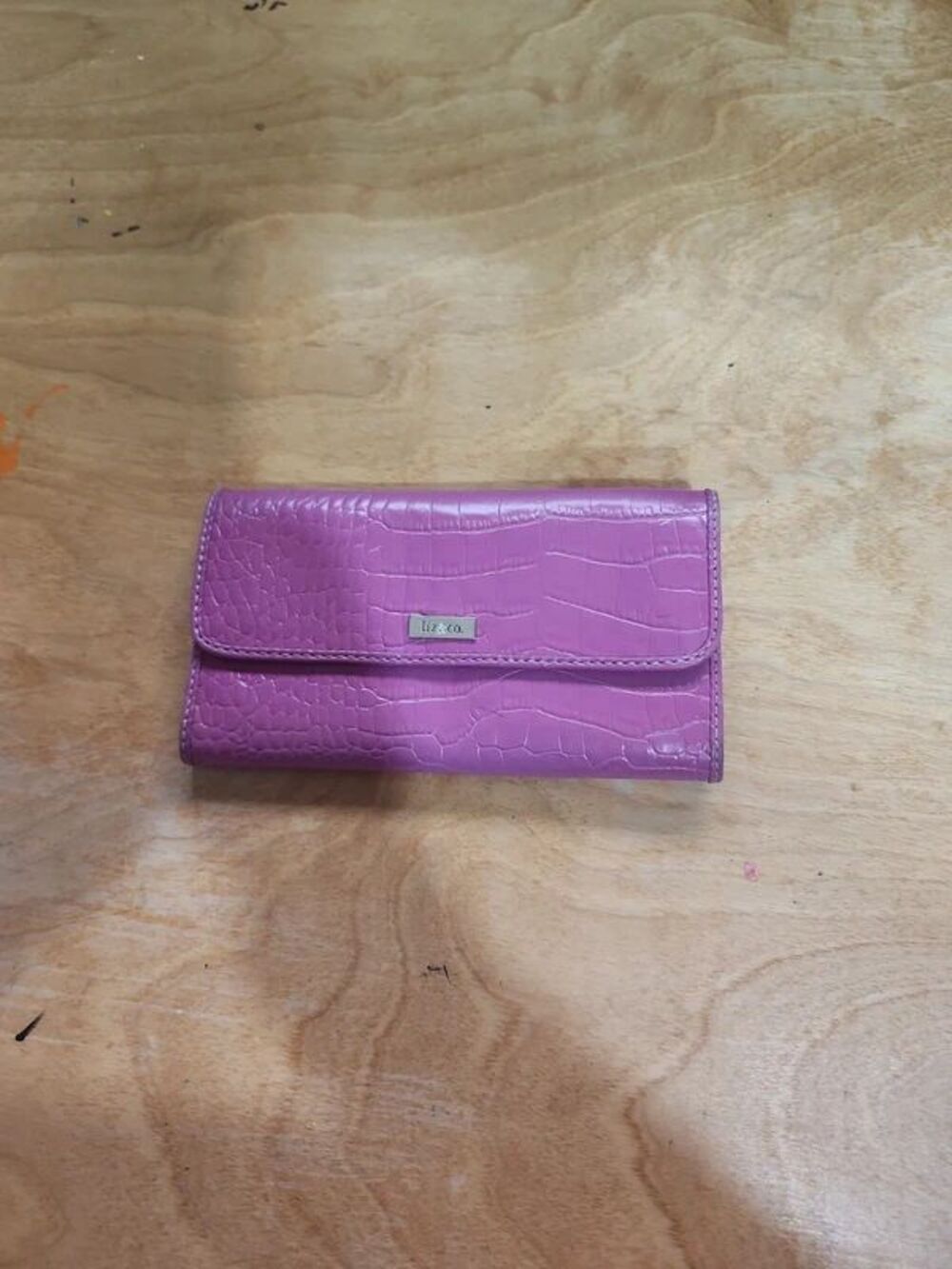 Liz & co pink faux alligator wallet fun and sassy